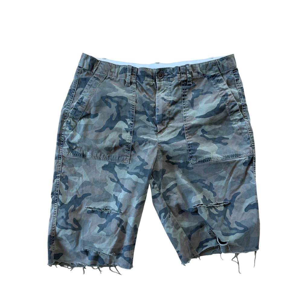 Womens Gap Girlfriend Chino Shorts 14 Tall Camo Distressed Raw Hem Utility
